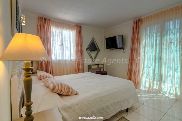 5 soverom Villa til salgs i Callao Salvaje med svømmebasseng - € 1 130 000 (Ref: 8940936)