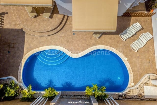 5 soveværelse Villa til salg i Callao Salvaje, Adeje med swimmingpool - € 1.130.000 (Ref: 8940936)