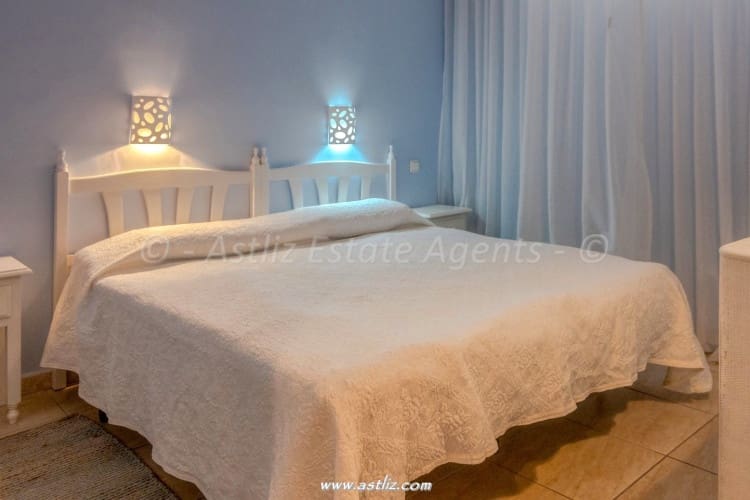 5 soverom Villa til salgs i Callao Salvaje med svømmebasseng - € 1 130 000 (Ref: 8940936)