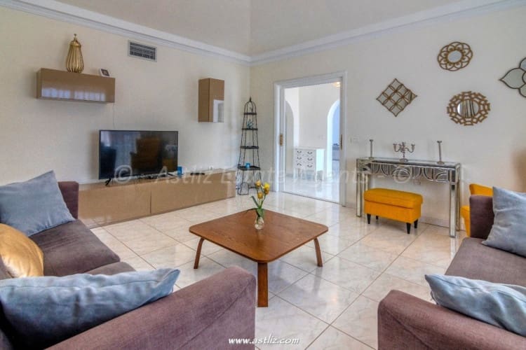 5 soverom Villa til salgs i Callao Salvaje med svømmebasseng - € 1 130 000 (Ref: 8940936)