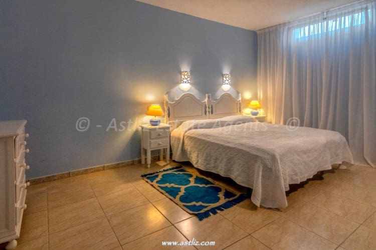 5 soverom Villa til salgs i Callao Salvaje med svømmebasseng - € 1 130 000 (Ref: 8940936)