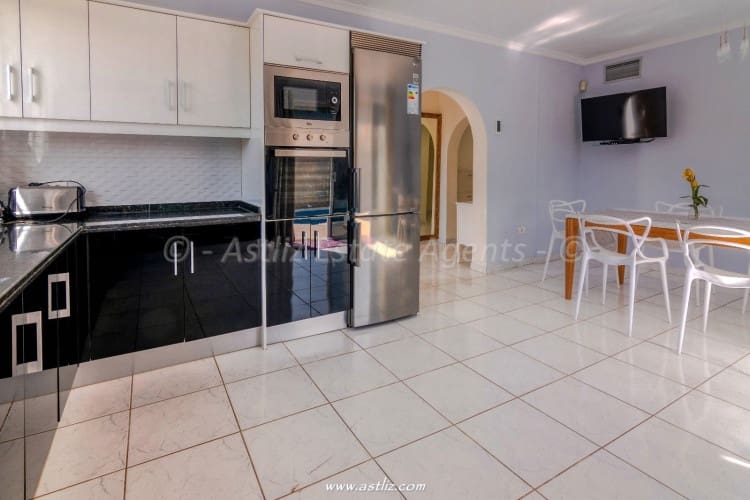 5 soverom Villa til salgs i Callao Salvaje med svømmebasseng - € 1 130 000 (Ref: 8940936)