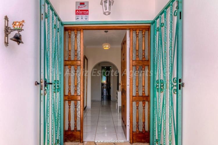 5 soverom Villa til salgs i Callao Salvaje med svømmebasseng - € 1 130 000 (Ref: 8940936)