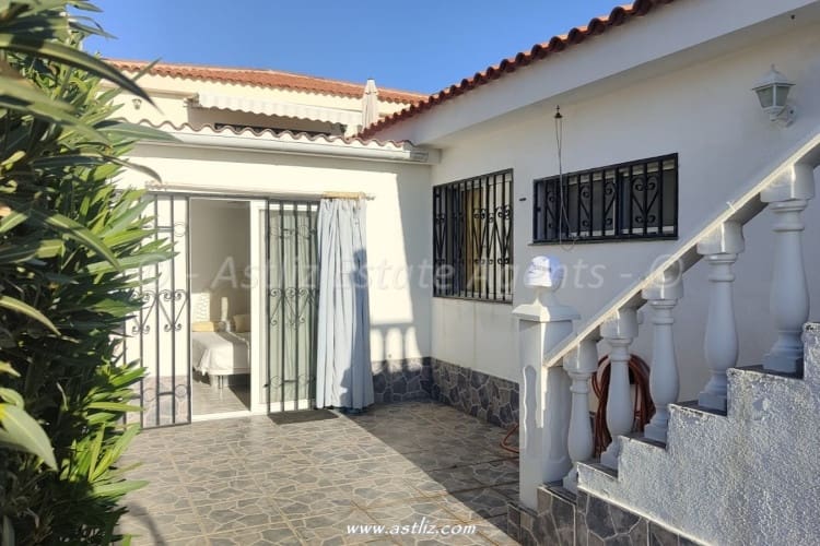 3 soverom Villa til salgs i Callao Salvaje - € 480 000 (Ref: 8953777)