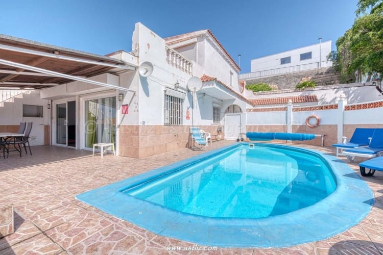 2 soverom Villa til salgs i Costa Adeje med svømmebasseng - € 775 000 (Ref: 9023821)