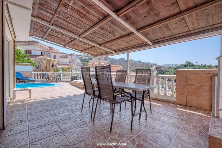 2 soverom Villa til salgs i Costa Adeje med svømmebasseng - € 775 000 (Ref: 9023821)