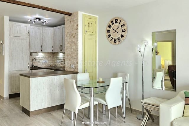 2 slaapkamer Appartement te koop in Los Gigantes, Santiago del Teide - € 490.000 (Ref: 9030031)