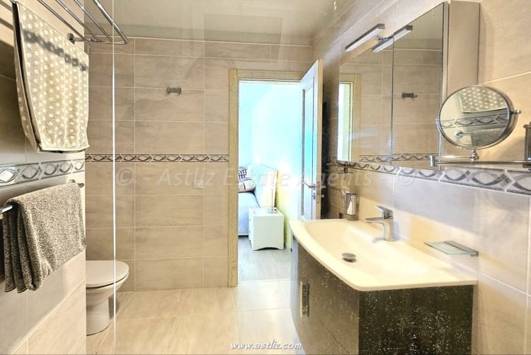 2 slaapkamer Appartement te koop in Los Gigantes - € 490.000 (Ref: 9030031)