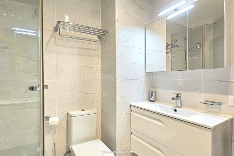 2 slaapkamer Appartement te koop in Los Gigantes - € 490.000 (Ref: 9030031)