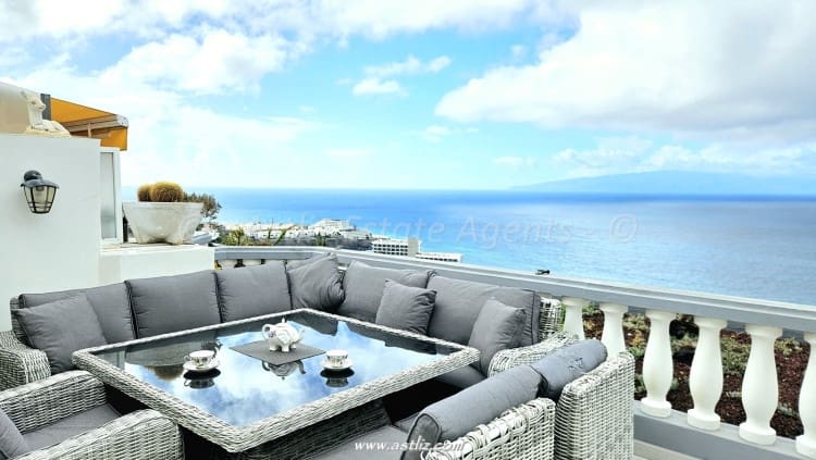 2 slaapkamer Appartement te koop in Los Gigantes - € 490.000 (Ref: 9030031)