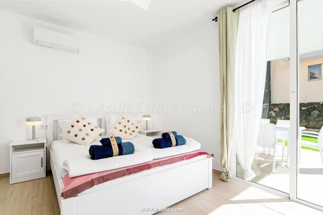 3 soveværelse Villa til salg i Amarilla Golf, San Miguel de Abona med swimmingpool - € 445.000 (Ref: 9033281)