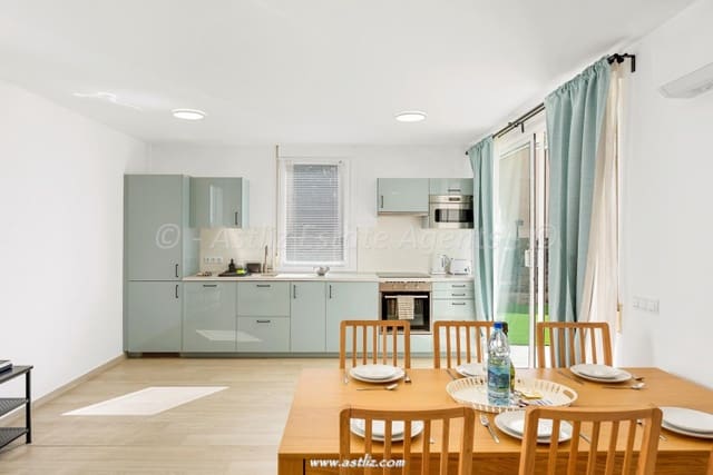 3 soveværelse Villa til salg i Amarilla Golf, San Miguel de Abona med swimmingpool - € 445.000 (Ref: 9033281)