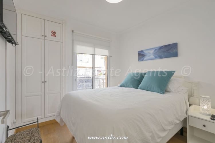 4 soveværelse Villa til salg i Puerto Santiago med swimmingpool - € 1.125.000 (Ref: 9061975)