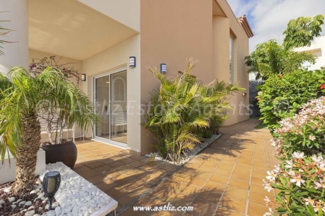 4 slaapkamer Villa te koop in Puerto Santiago, Santiago del Teide met zwembad - € 1.125.000 (Ref: 9061975)