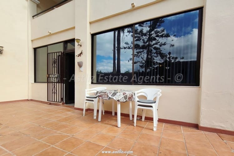 2 bedroom Apartment for sale in Los Cristianos with pool - € 325,000 (Ref: 9095730)