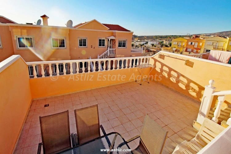 2 bedroom Apartment for sale in Torviscas with pool - € 345,000 (Ref: 9095754)