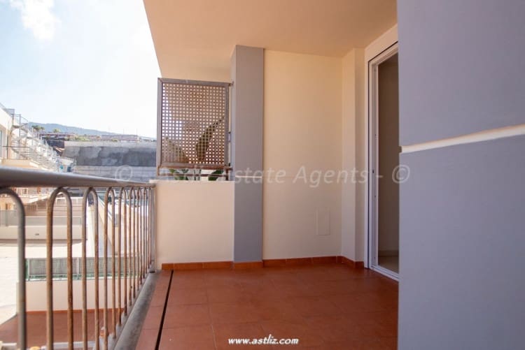 1 soveværelse Lejlighed til salg i Puerto Santiago med swimmingpool - € 198.000 (Ref: 9153007)