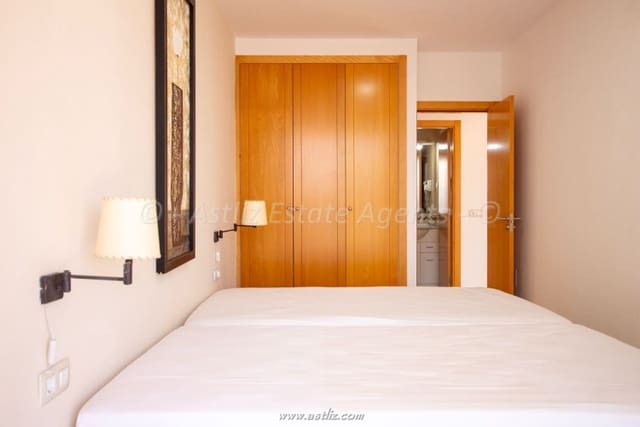 1 soveværelse Lejlighed til salg i Puerto Santiago, Santiago del Teide med swimmingpool - € 198.000 (Ref: 9153007)