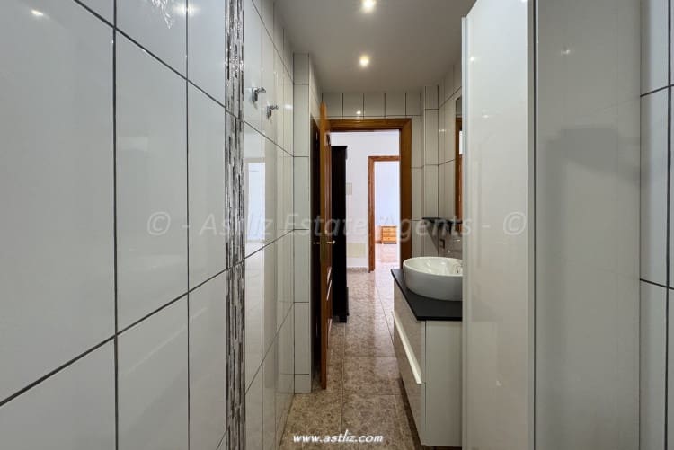 2 bedroom Apartment for sale in Santiago del Teide - € 165,000 (Ref: 9187222)