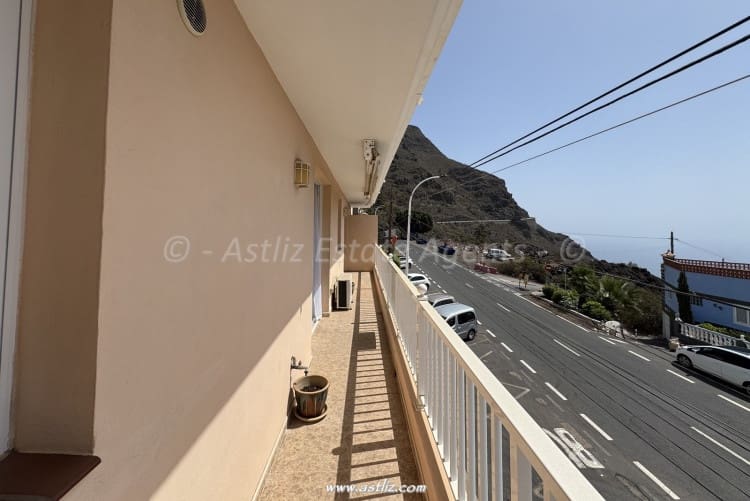 2 bedroom Apartment for sale in Santiago del Teide - € 165,000 (Ref: 9187222)