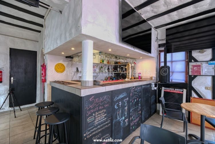 Commercial for sale in Puerto Santiago - € 225,000 (Ref: 9199998)