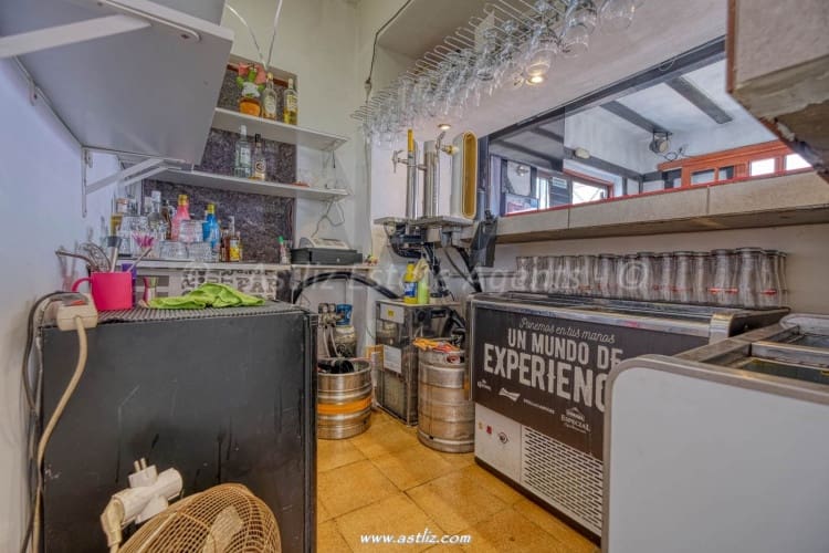 Commercial for sale in Puerto Santiago - € 225,000 (Ref: 9199998)