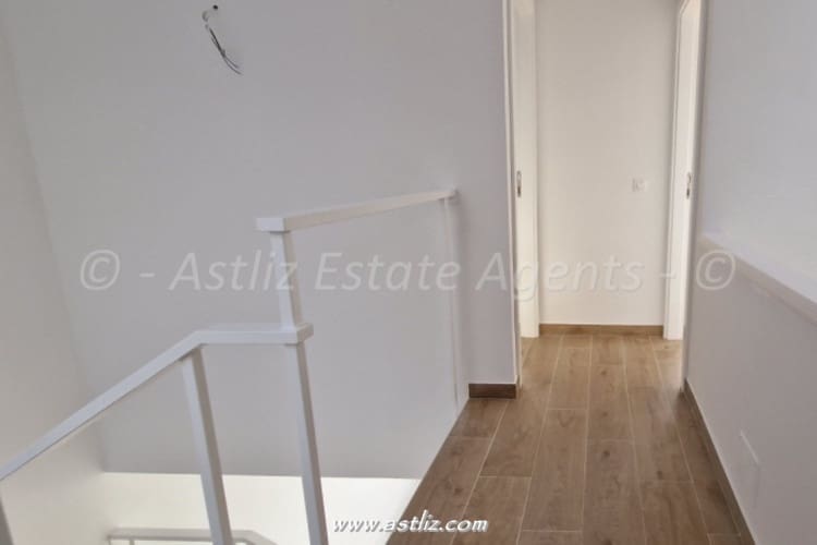 2 slaapkamer Appartement te koop in Los Gigantes met zwembad - € 575.000 (Ref: 9216369)