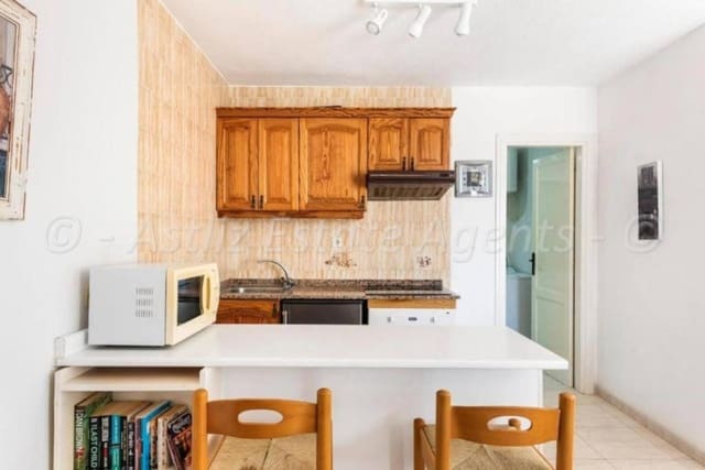 1 quarto Apartamento para venda em El Varadero, Guía de Isora com piscina - 229 000 € (Ref: 9223578)