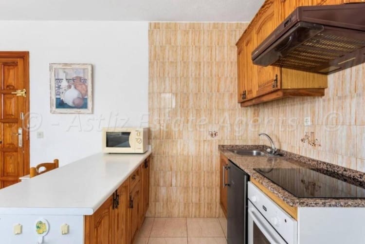 1 soveværelse Lejlighed til salg i Puerto Santiago med swimmingpool - € 229.000 (Ref: 9223578)