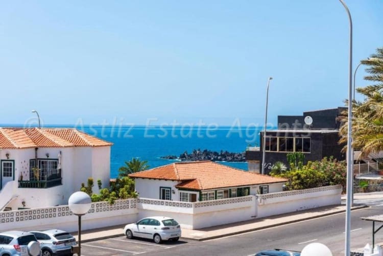 1 soveværelse Lejlighed til salg i Puerto Santiago med swimmingpool - € 229.000 (Ref: 9223578)