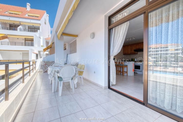 1 soveværelse Lejlighed til salg i Puerto Santiago med swimmingpool - € 229.000 (Ref: 9223578)