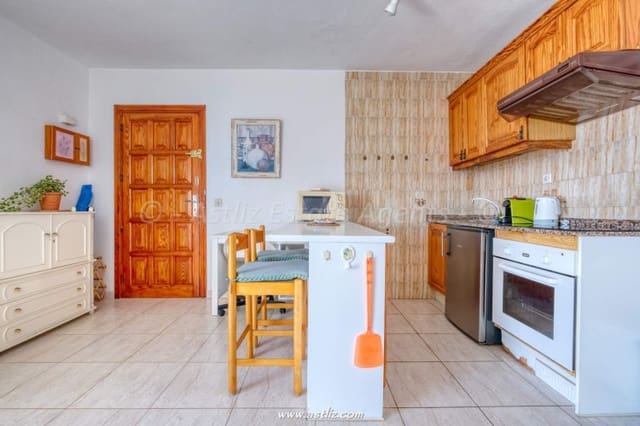 1 soveværelse Lejlighed til salg i Puerto Santiago, Santiago del Teide med swimmingpool - € 229.000 (Ref: 9223578)