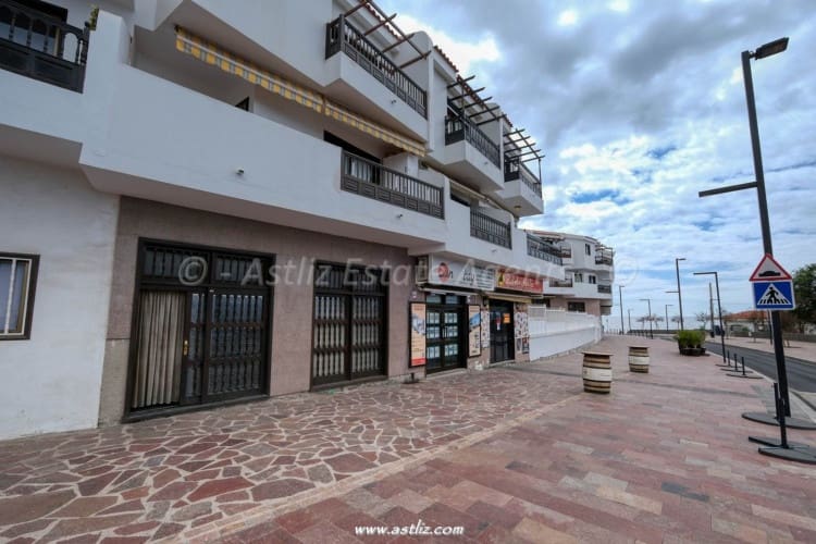 3 bedroom Commercial for sale in Playa San Juan - € 399,000 (Ref: 9271711)