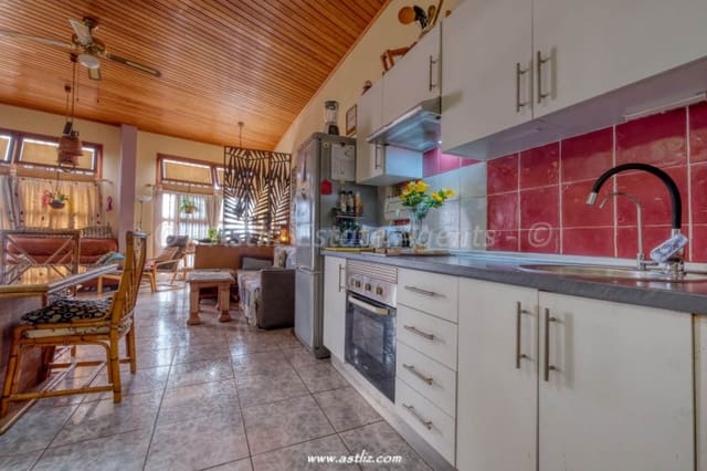 3 makuuhuone Kaupallinen myytävänä paikassa Playa San Juan, Guía de Isora - 399 000 € (Ref: 9271711)