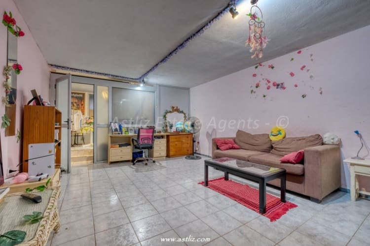 3 bedroom Commercial for sale in Playa San Juan - € 399,000 (Ref: 9271711)