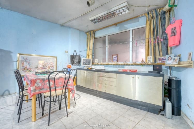 3 bedroom Commercial for sale in Playa San Juan - € 399,000 (Ref: 9271711)