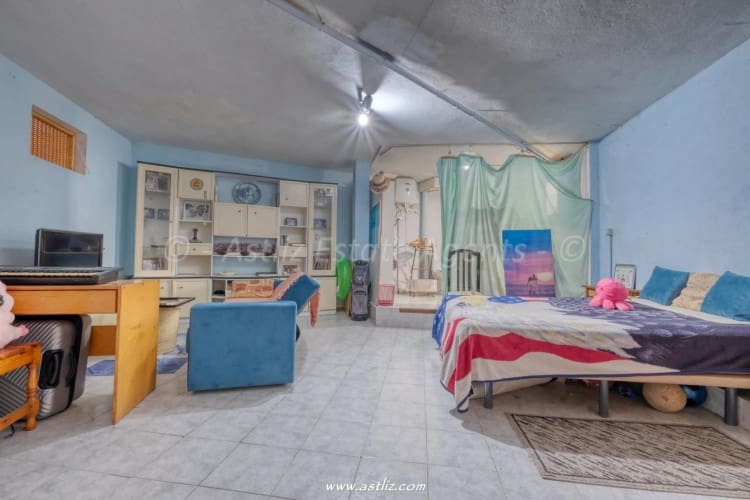 3 bedroom Commercial for sale in Playa San Juan - € 399,000 (Ref: 9271711)