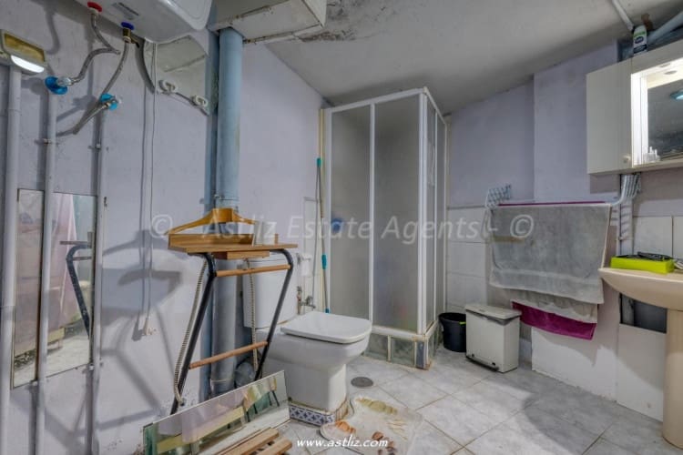 3 bedroom Commercial for sale in Playa San Juan - € 399,000 (Ref: 9271711)