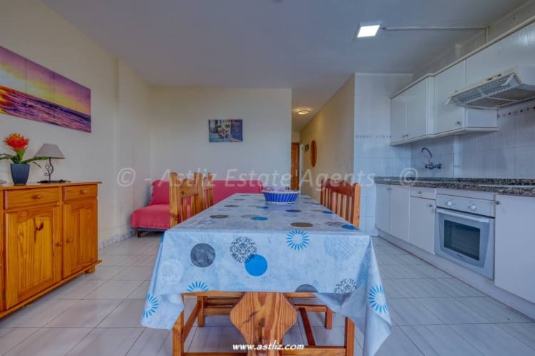 1 bedroom Apartment for sale in Los Cristianos with pool - € 360,000 (Ref: 9283155)