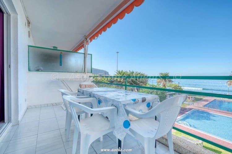 1 bedroom Apartment for sale in Los Cristianos with pool - € 360,000 (Ref: 9283155)