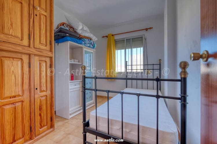 3 quarto Apartamento para venda em Los Cristianos com piscina - 490 000 € (Ref: 9283157)