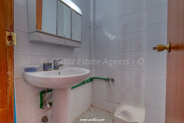 3 quarto Apartamento para venda em Los Cristianos com piscina - 490 000 € (Ref: 9283157)