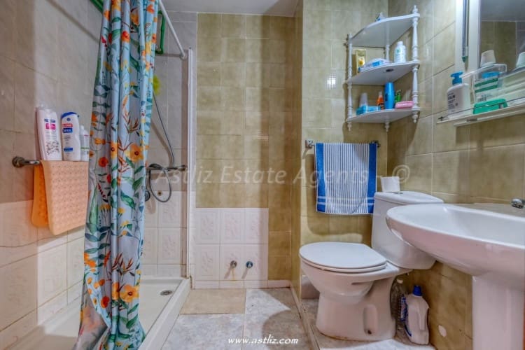 3 quarto Apartamento para venda em Los Cristianos com piscina - 490 000 € (Ref: 9283157)