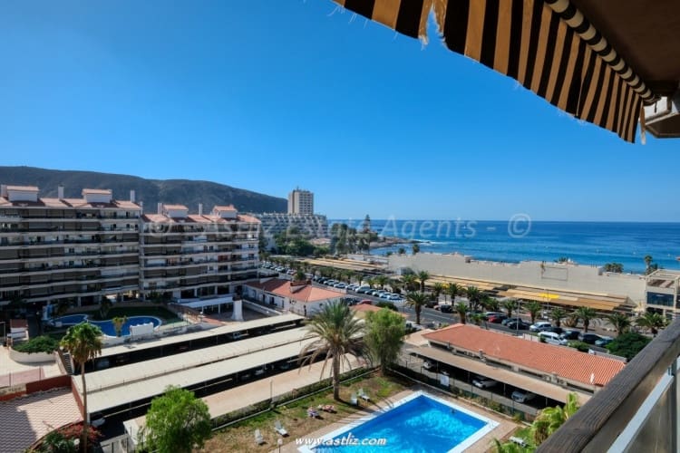 3 quarto Apartamento para venda em Los Cristianos com piscina - 490 000 € (Ref: 9283157)