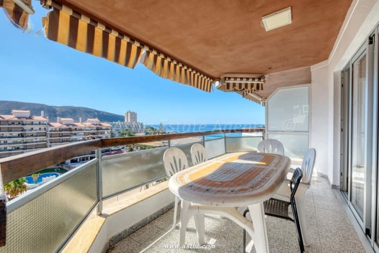 3 quarto Apartamento para venda em Los Cristianos com piscina - 490 000 € (Ref: 9283157)