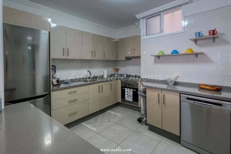 2 bedroom Apartment for sale in Playa de la Arena - € 357,000 (Ref: 9296727)