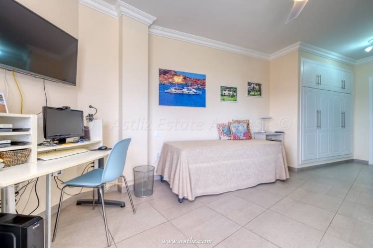 2 bedroom Apartment for sale in Playa de la Arena - € 357,000 (Ref: 9296727)