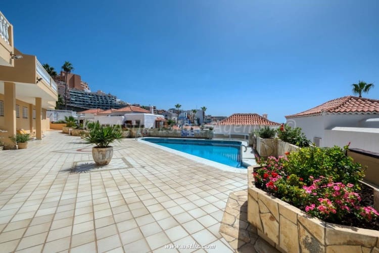 2 soveværelse Lejlighed til salg i Puerto Santiago med swimmingpool - € 499.000 (Ref: 9309135)
