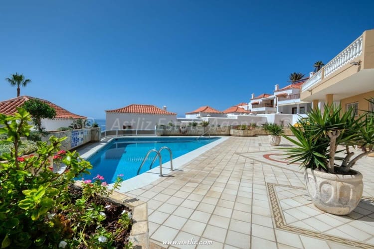 2 soveværelse Lejlighed til salg i Puerto Santiago med swimmingpool - € 499.000 (Ref: 9309135)