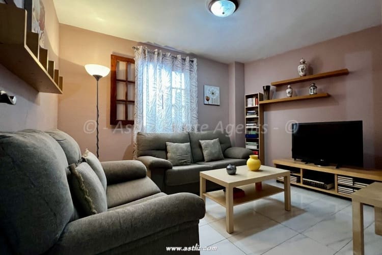 4 bedroom Apartment for sale in Adeje - € 299,250 (Ref: 9322136)